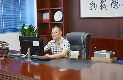 董事長(cháng)-楊靖